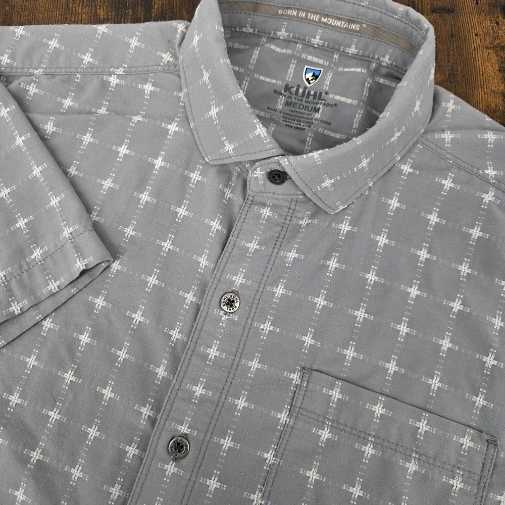 KÜHL Men's Short Sleeve Button Up Gray Embroidered Plus Geometric Sz M Tapered